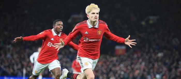 CHUTOGEL Laga Seru: West Ham Taklukkan Man United 2-1